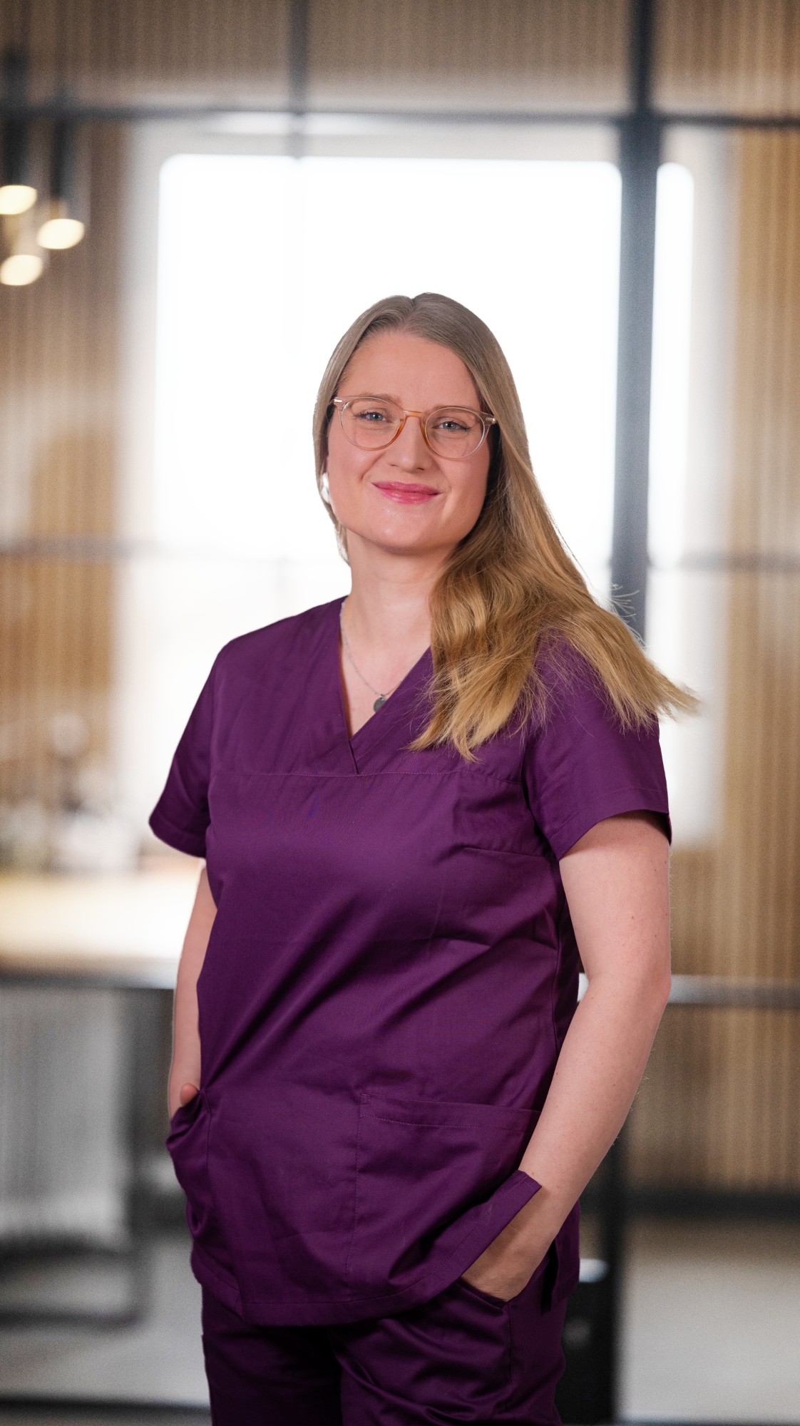 Elisa Mahlberg in ihrer Frauenarztpraxis in Dormagen